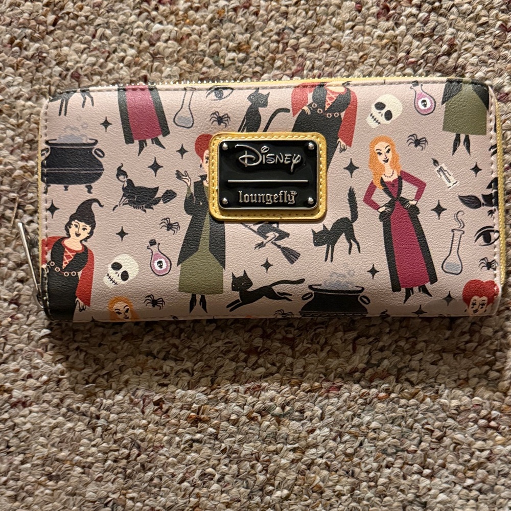 Disney Loungefly Wallet Hocus Pocus like new